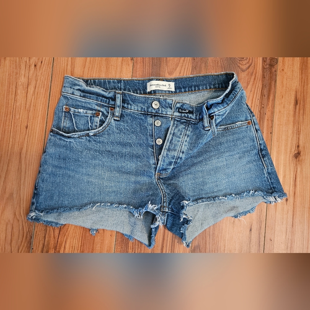 A&F low rise cut off shorts